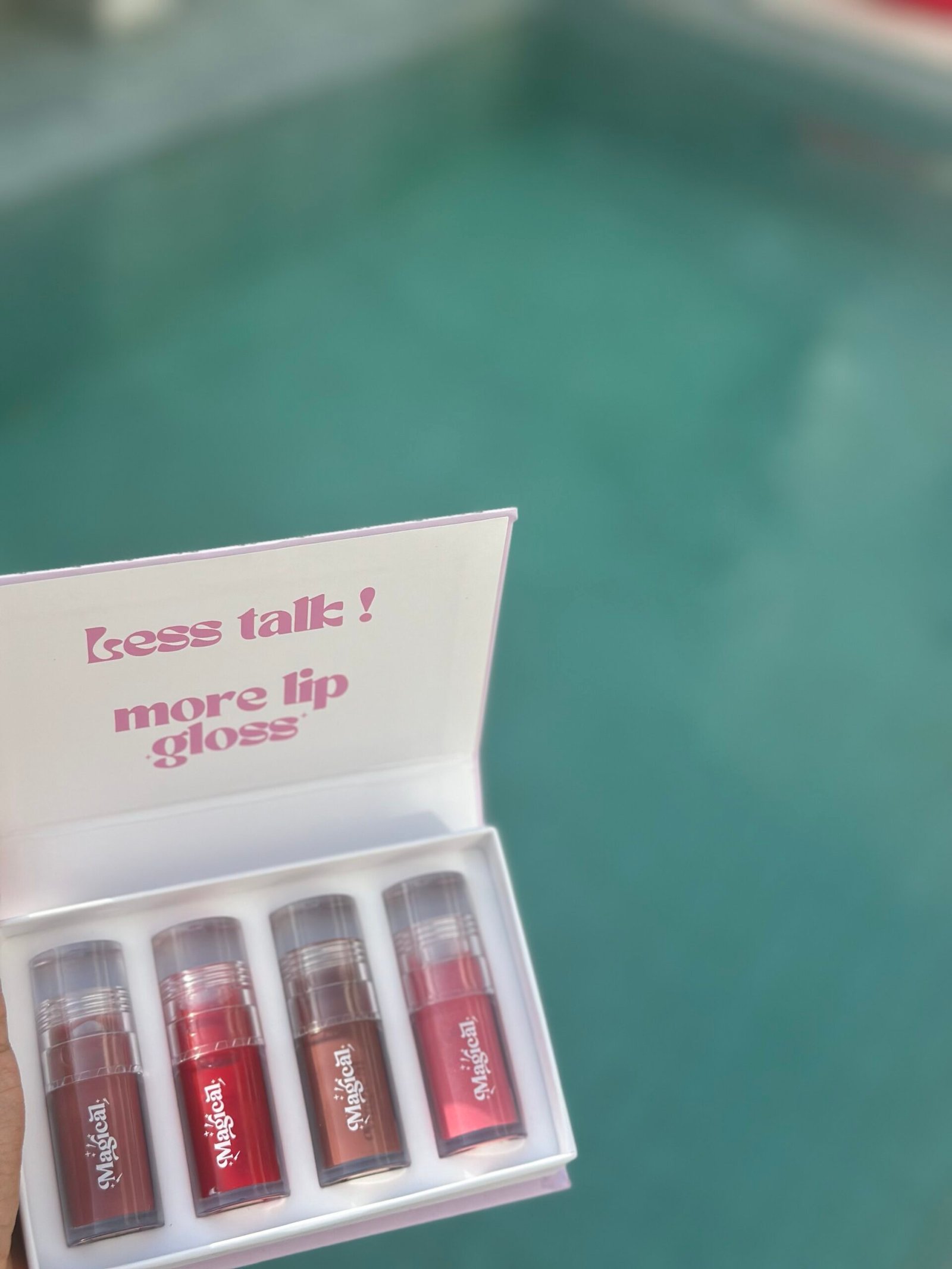 Glossy lips 👄 - الصورة 2